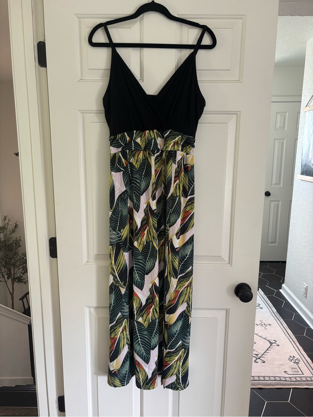 Black & Tropical Leaf Maxi Dress with V-Neck